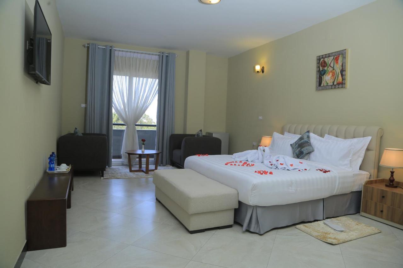Daisy Hotel Адис Абеба Екстериор снимка
