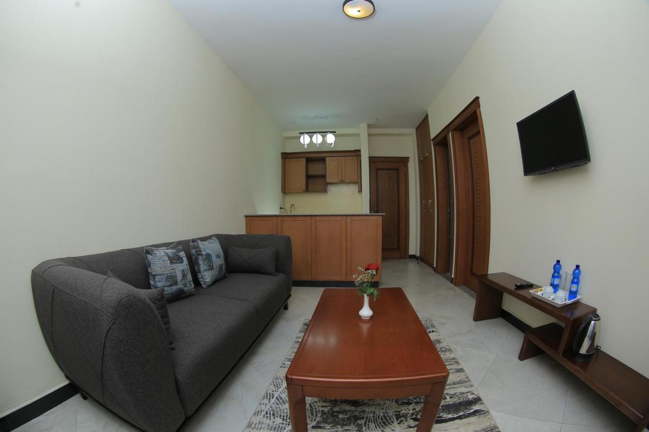Daisy Hotel Адис Абеба Екстериор снимка