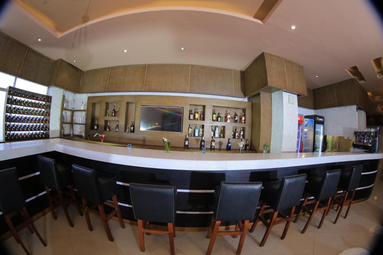 Daisy Hotel Адис Абеба Екстериор снимка
