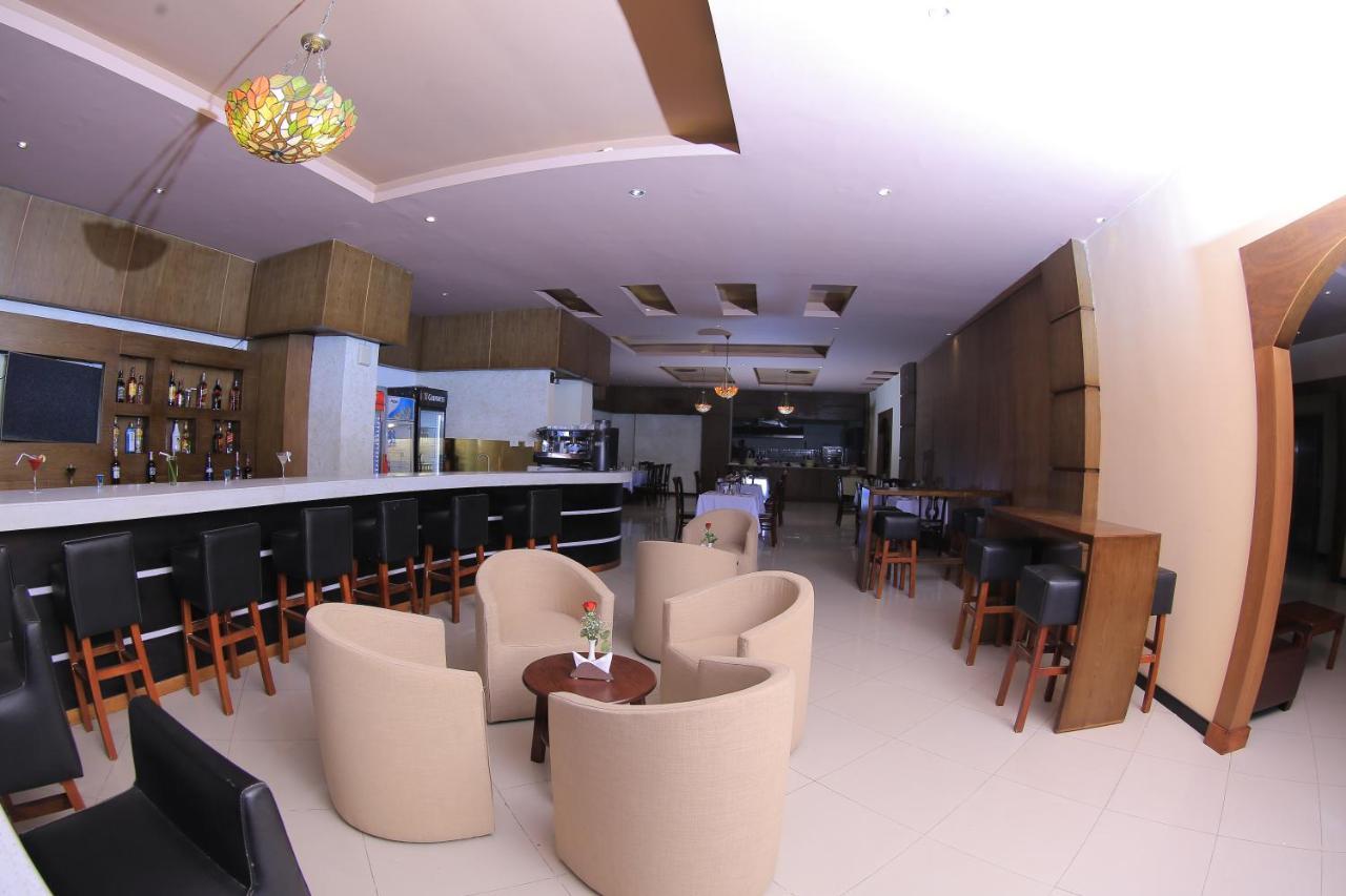 Daisy Hotel Адис Абеба Екстериор снимка